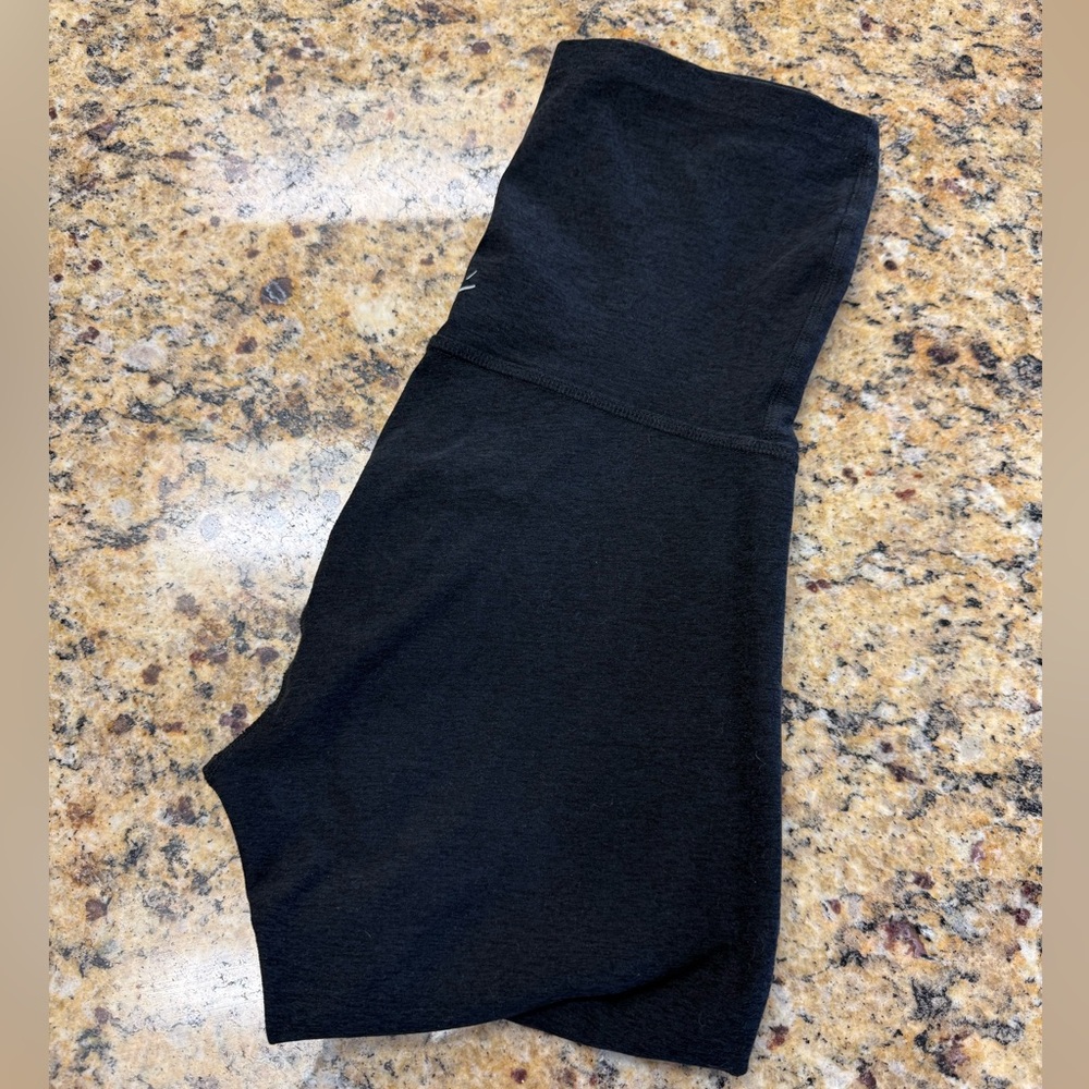 Beyond Yoga maternity leggings